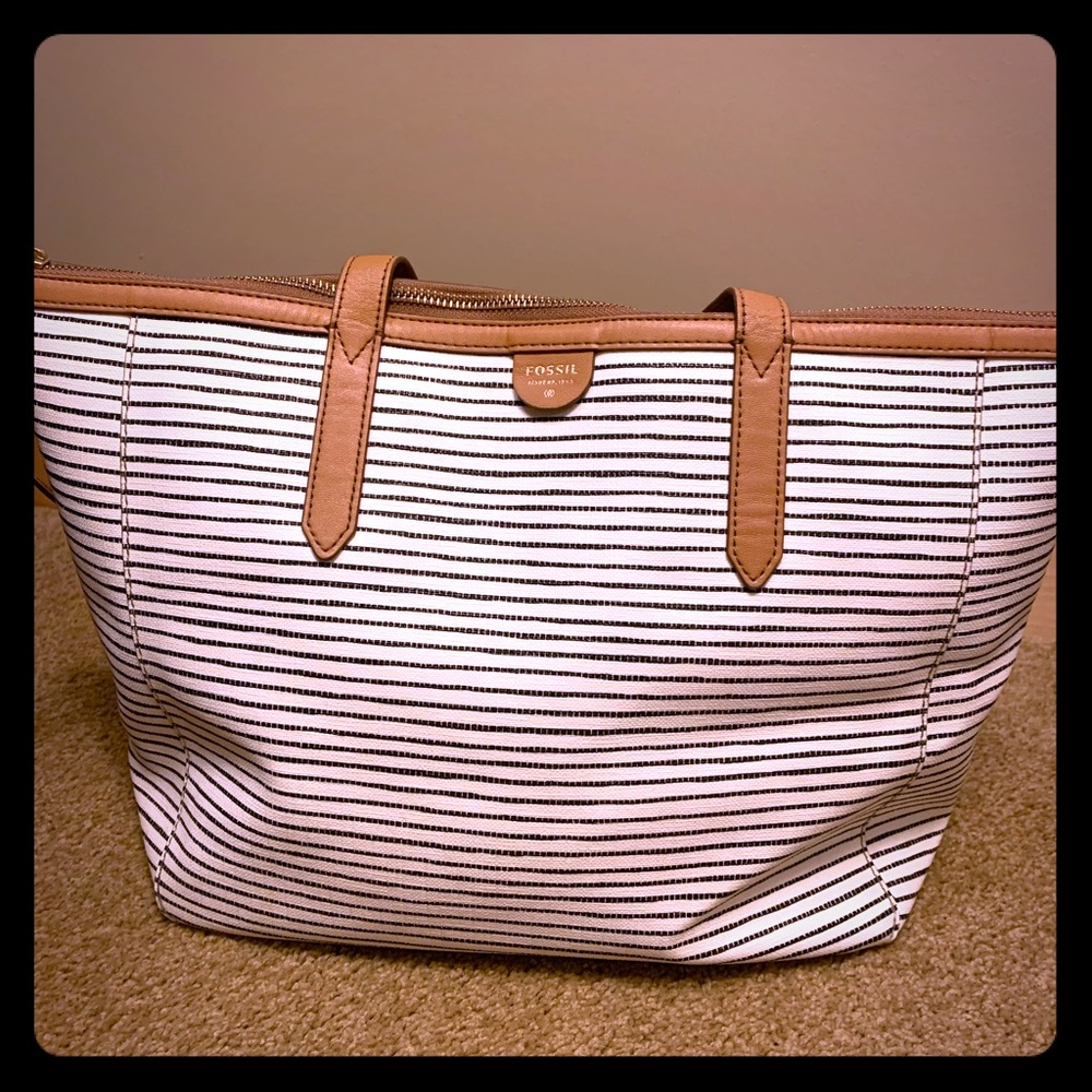 White and Black Fossil Tote